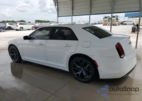 2022 Chrysler 300 S из США, поврежденный, VIN 2C3CCABG2NH205377
